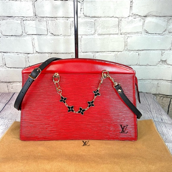 Louis Vuitton red Epi shoulder bag or crossbody with charms - Picture 9 of 15